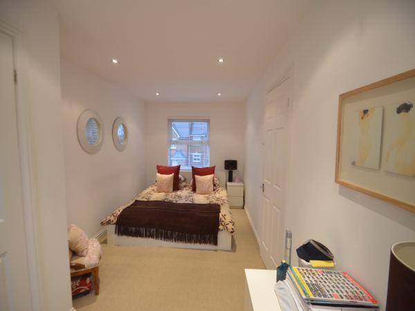 Colenso Drive, Mill Hill